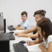 Alates 1. oktoobrist ootab KüberPähkel 4.-9. klassi õpilasi digipädevust arendavaid ülesandeid lahendama